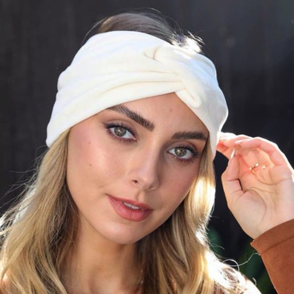 Blush Twisted Wide Velvet Headband - Picture 5 of 5